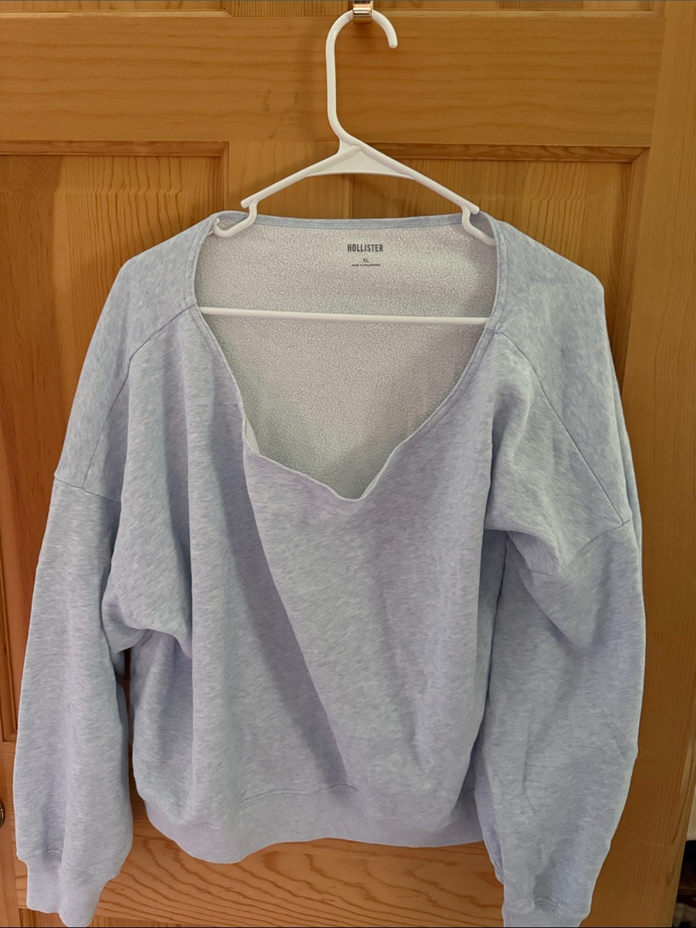 HOLLISTER Light Gray Wide Neck Cropped Sweatshirt Relaxed Casual Size XL